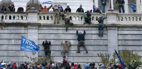 La secuencia del asalto al Capitolio de EE.UU, vídeo a vídeo