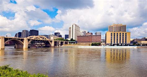 Cheap Car Hire at Grand Rapids Gerald R. Ford Intl Airport