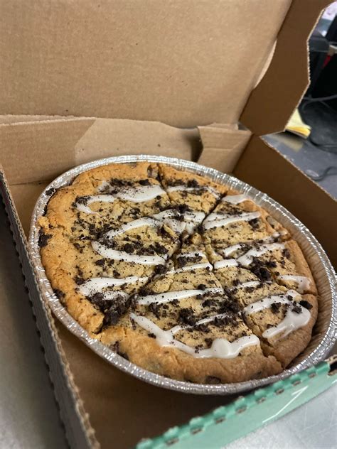 papa johns cookie with the icing and oreo crumbs : r/stonerfood