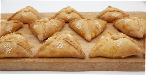 Заказать вкусный эчпочмак с уткой в Москве с доставкой по городу