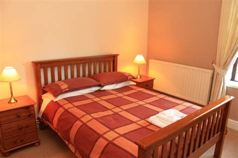 THE NEW SWAN HOTEL (Ystalyfera) - Inn Reviews, Photos, Rate Comparison ...