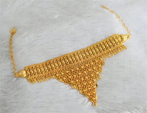 Gold tone kerala style elakka thali choker necklace dj-47442 – dreamjwell