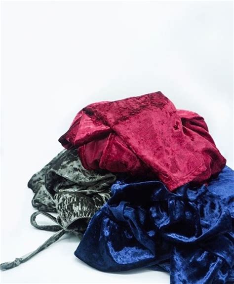 Cómo cuidar la ropa de terciopelo