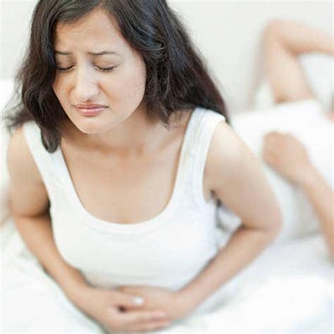 क्यों होता है सेक्स के दौरान दर्द, जानें कारण और इलाज़ | Medtalks