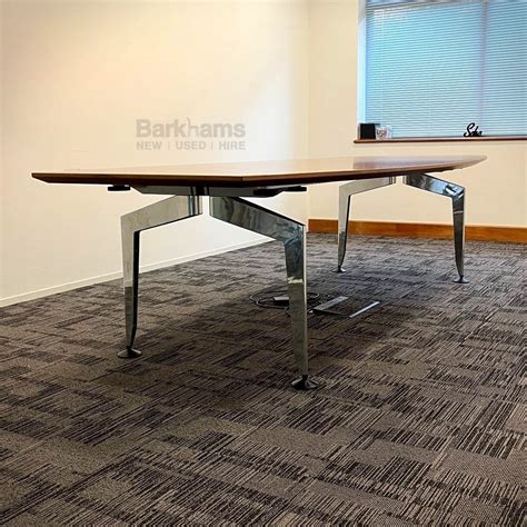 Sedus Hi-End Boardroom Table | Barrel Shaped | Cherry Veneer | 8 Seater