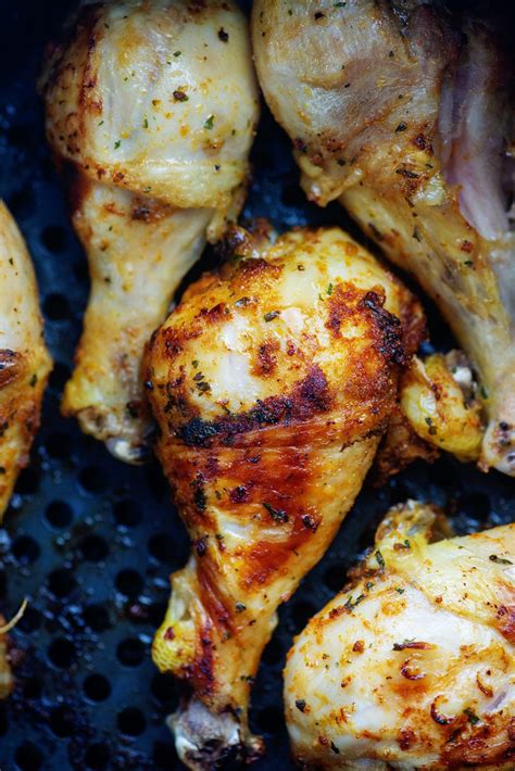 Easy, Savory Air Fryer Drumsticks Recipe | Airfried.com