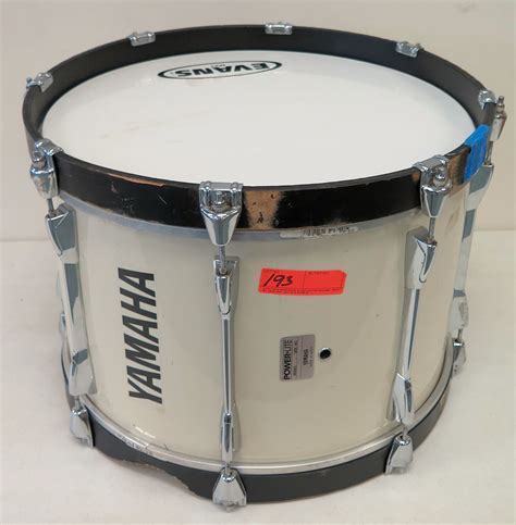 Yamaha Marching Bass Drum, 23"D, Model MB6120U, (RM-Music)