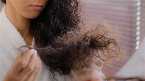 Is Brushing Curly Hair Wet Bad at Marcus Hanger blog