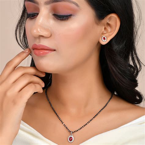 Sparkling Essential Red Cz Studded Oval Silver Managaltura Set – VOYLLA