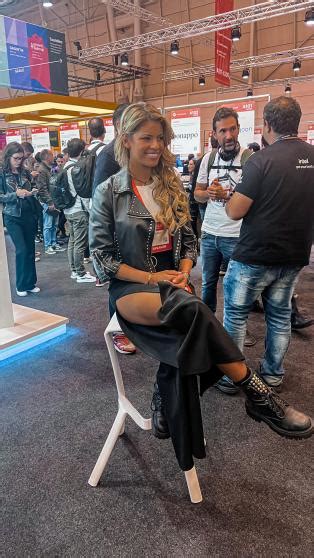 Dakar: Ella es Christine GZ, piloto y nueva reportera de DAZN F1