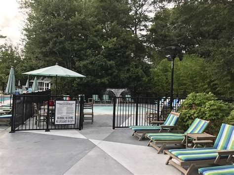 Hilton Vacation Club Beachwoods Kitty Hawk Pool: Pictures & Reviews ...