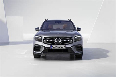 Mercedes-Benz updates its smallest three-row SUV | CarExpert