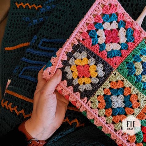 Fie bakt, haakt en breit!: Mini granny squares tas