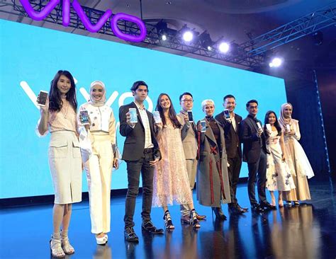Bertaburan Artis, VIVO V5s Indonesia Resmi Diluncurkan