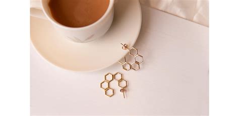 HOW TO CLEAN GOLD AND DIAMOND JEWELLERY AT HOME – STAC Fine Jewellery