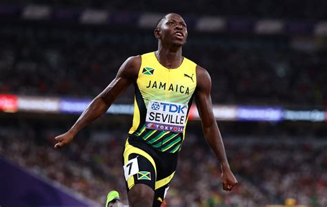 El 'júnior' de Usain Bolt sorprende a los aficionados con la medalla de ...