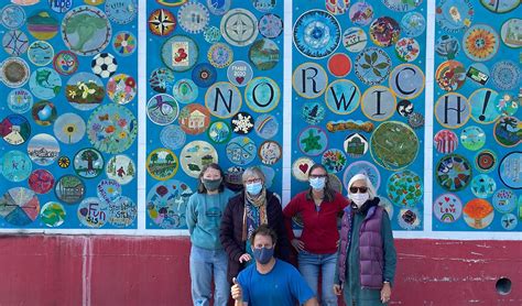 Supporting Our Local Community 的图像结果