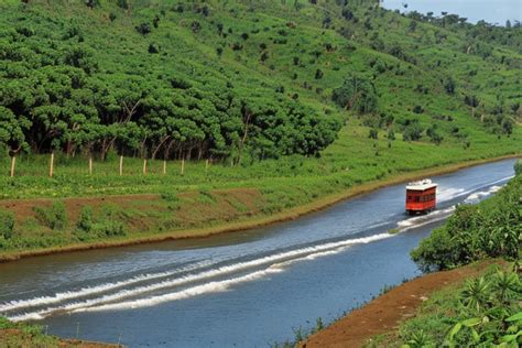 नदी पर निबंध 20 लाइन | 20 Lines on River in Hindi
