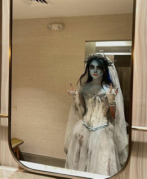 Corpse Bride Halloween Costume 的图像结果