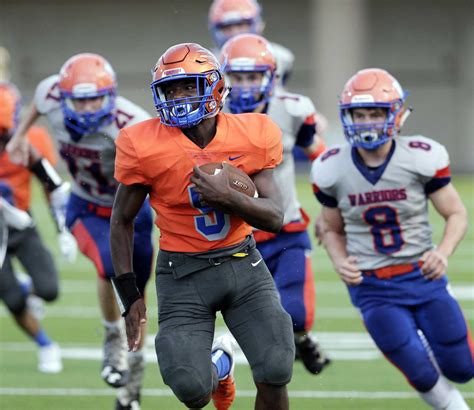 FOOTBALL: Grand Oaks tops Tomball Christian for second win