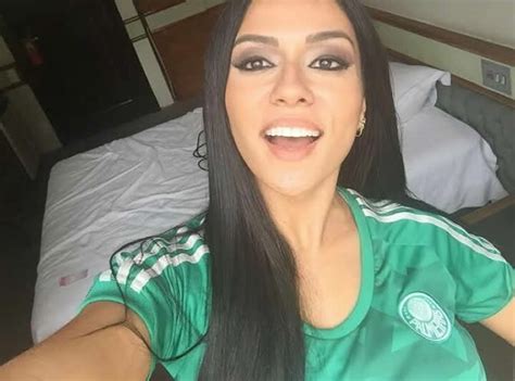 Ella se desnudó por el título de Palmeiras en Brasil - TSM Noticias