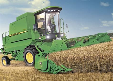 C120 | Combine Harvesting | John Deere AFME