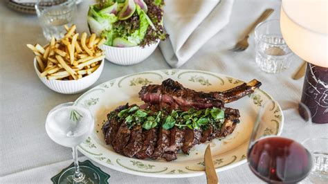 Lucia Melbourne, South Melbourne Review