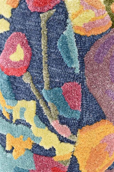 Armada Round Tufted Wool & Viscose Pouf for Modern Spaces