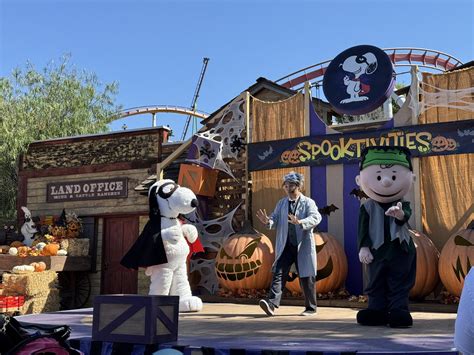 Knott's Spooky Farm 2025 Live Blog