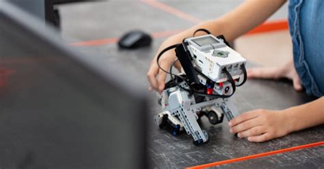 Image result for Robots Programables