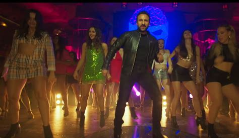 Jawaani jaaneman song ole ole 2 0 released saif ali khan: जवानी जानेमन ...