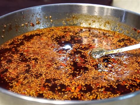 教你在家做辣椒油的小窍门，多加这一步，油红辣椒香，吃过都说好_做法