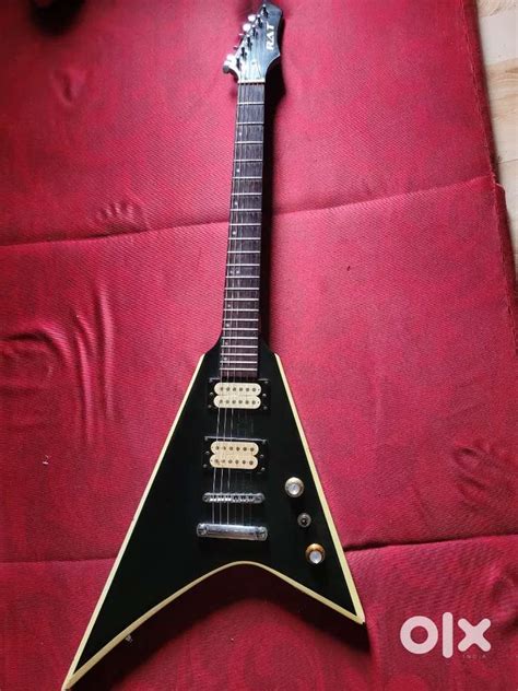 V shaped electric guitar - Musical Instruments - 1804614683