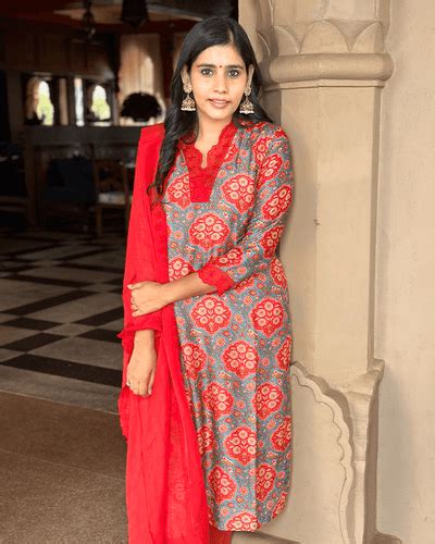 NEW ARRIVALS – Gulabi Dori