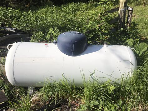 120 GALLON PROPANE TANK W/REGULATOR for Sale in Edgewood, WA - OfferUp