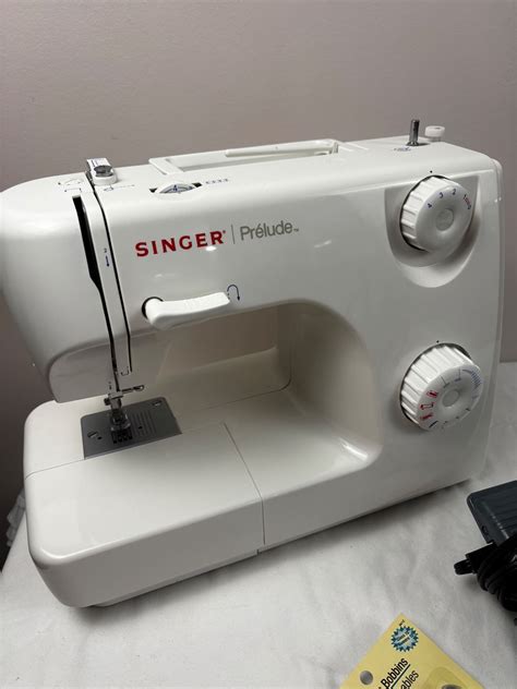 Threading a Singer Prelude Sewing Machine 的图像结果