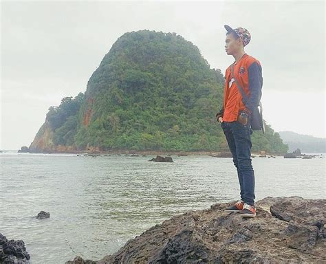 WISMA PULAU MERAH (Sumberagung) - B&B Reviews, Photos, Rate Comparison ...