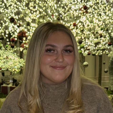 Isabella - English teacher - ₹1390/h