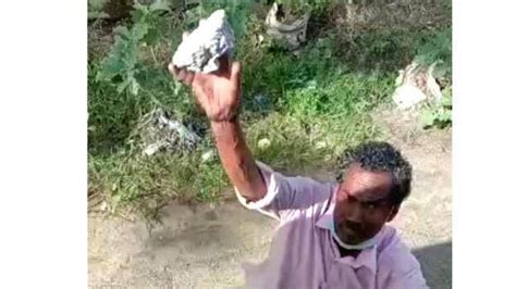 Drunk Congress leader creates trouble in bus, off-loaded, takes revenge ...