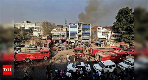 Major fire in furniture shop, godown in busy Kaiserbagh | Lucknow News ...