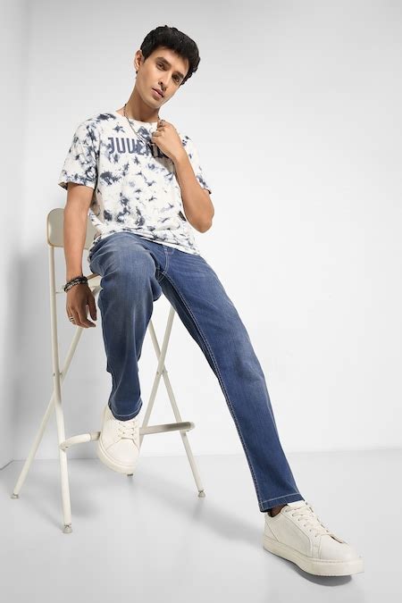 Medium Blue Solid Casual Men Slim Fit Jeans - Selling Fast at ...