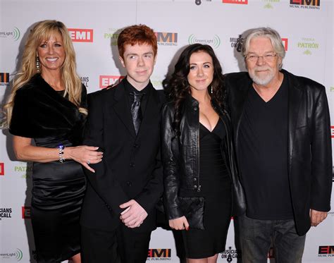 Bob Seger's Spouse Juanita Dorricott Is a Devoted Country Music ...