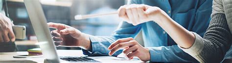 What is the MACD Indicator and How Can Online Traders Use It?