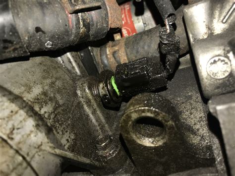 Low Oil Pressure Warning: Causes and How to Fix It – Mechanic Times