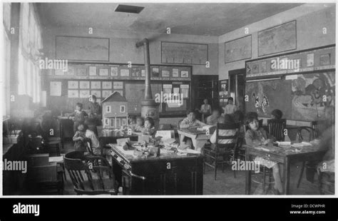 Native American Children Learning 的图像结果