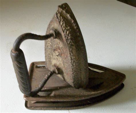 Iron those clothes.... | Vintage laundry, Antique iron, Vintage iron