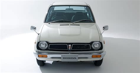 Chapter III: Unique Technologies and Products Section 2: Automobiles Part 2: The CIVIC｜75 Years ...