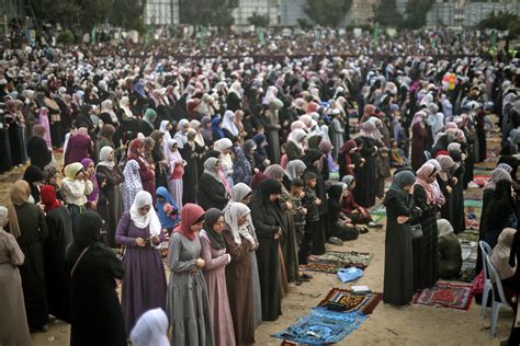 When is Eid al-Fitr 2024 and how is it celebrated? - Wisconsin Muslim Journal