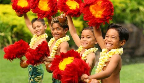 Do Luaus Have Age Limits? - Hawaii Luaus™