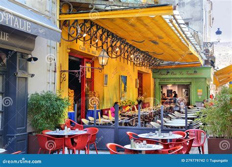 Cafe Van Gogh In Arles Editorial Image | CartoonDealer.com #42441554